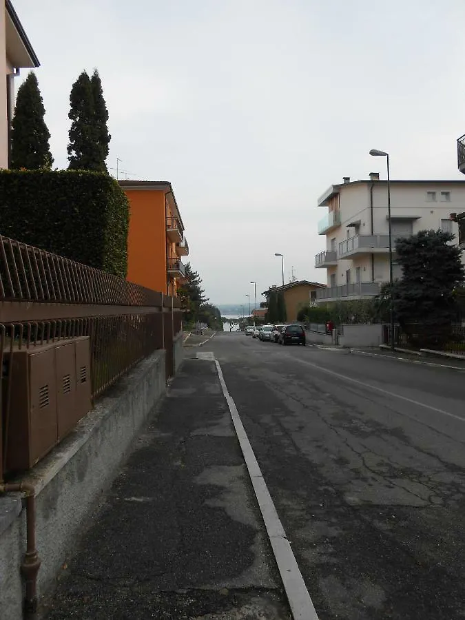 Monolocale A Peschiera Del Garda Vista Lago Apartment 0*,