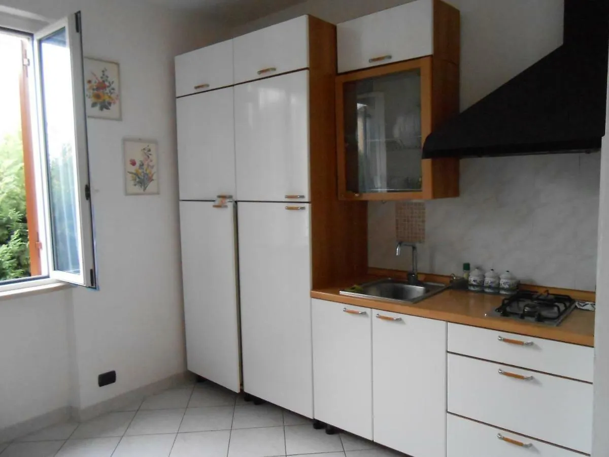 Monolocale A Peschiera Del Garda Vista Lago Apartment Italy